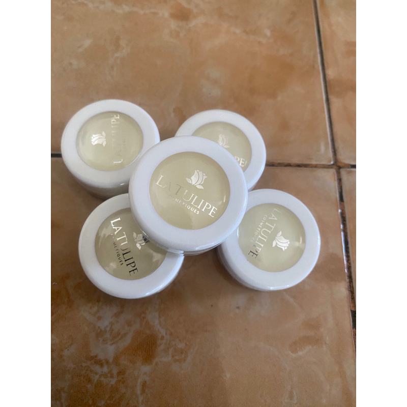 latulipe base eyeshadow