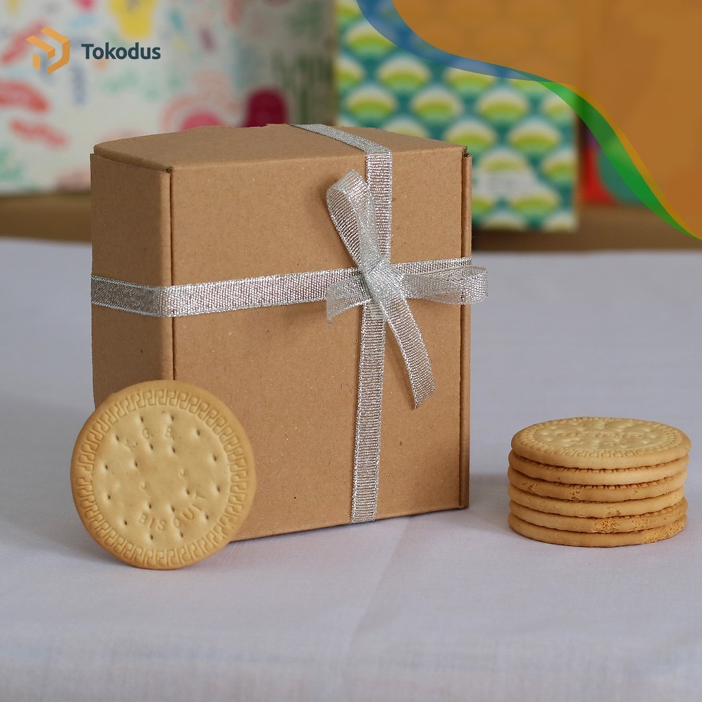

Kardus Box Die Cut 12x13x6 cm Dus Aksesoris/Snack Model Earlock (Bisa Custom) -Tokodus Pagarsih