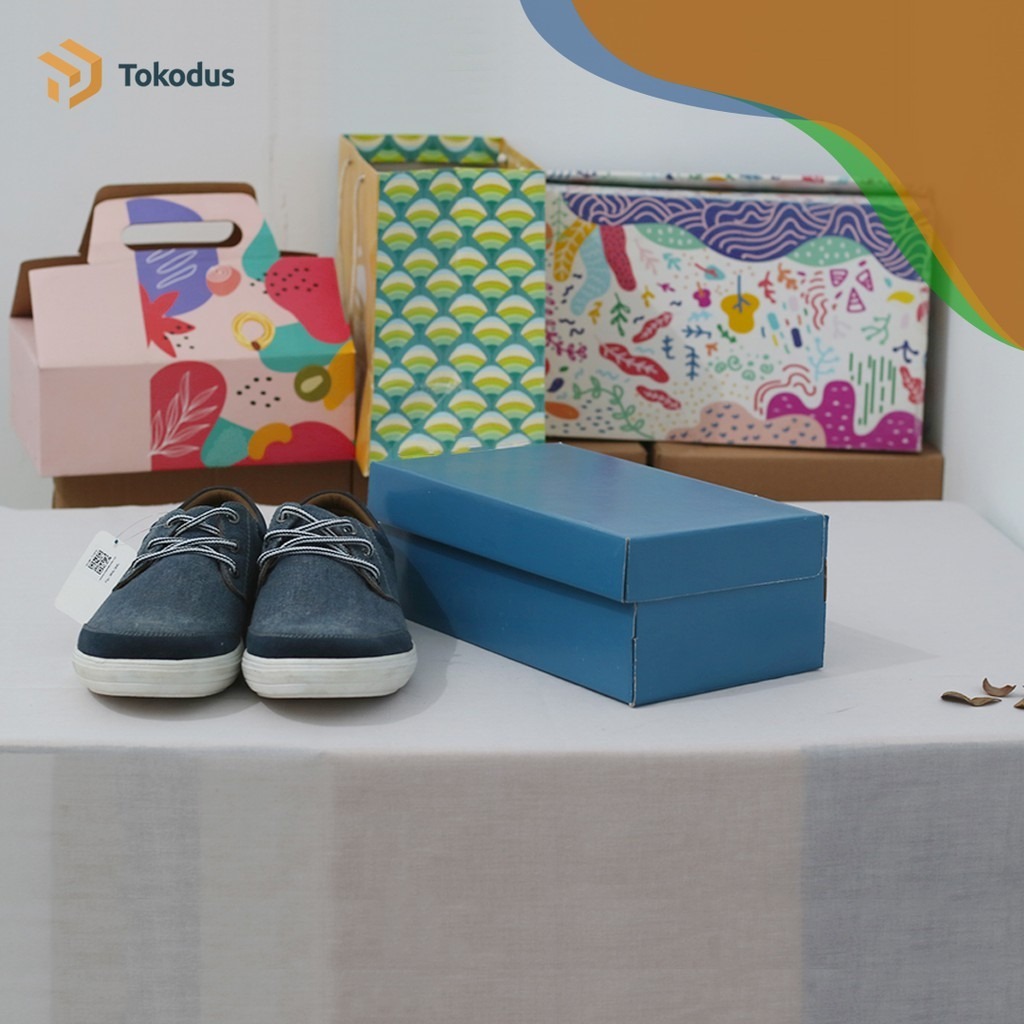 

Kardus Sepatu Die Cut 29x16x10.5 Warna Biru Polos (Bisa Custom) - Tokodus Pagarsih