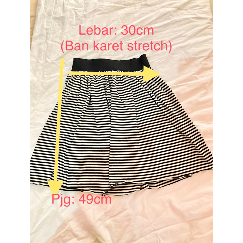 (PRELOVED)ROK GARIS bahan kaos