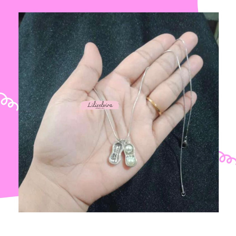 Kalung Titanium Liontin Kacang Silver Berlapis Emas 24K Realpict Model Baru