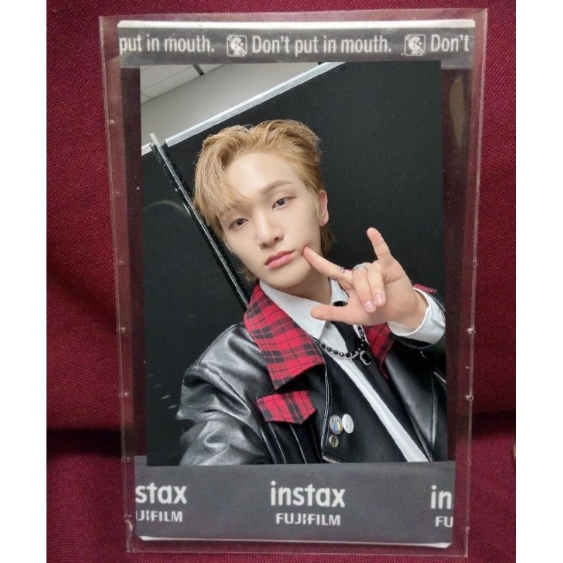 Signed polaroid xikers sumin