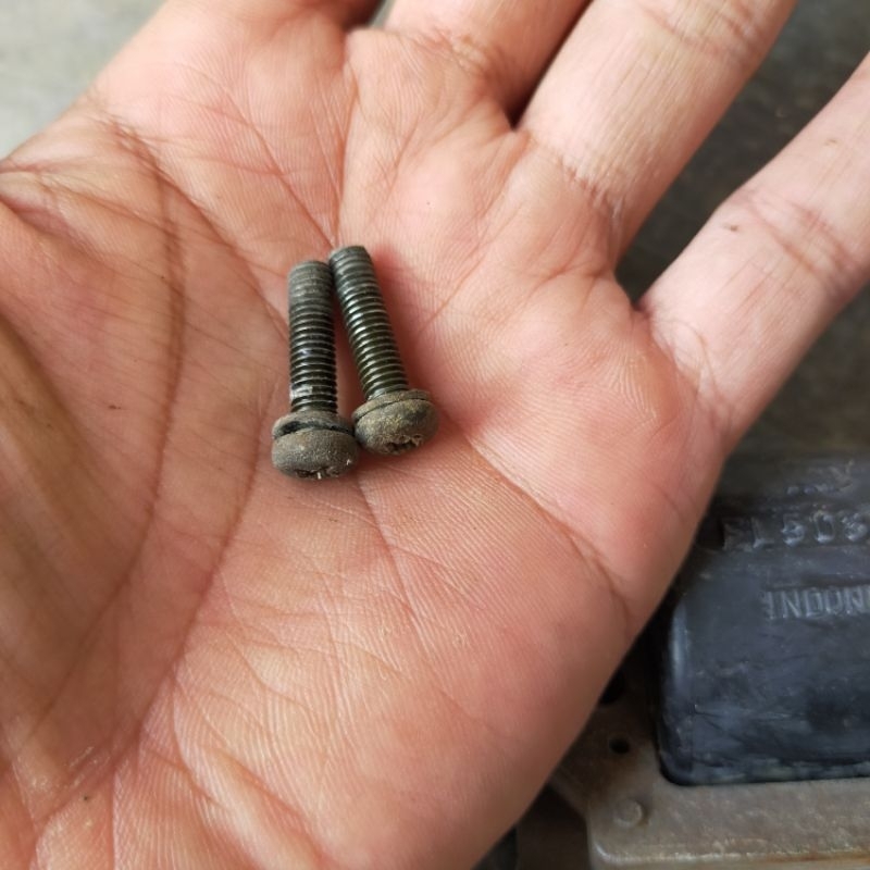 Sepasang Baut Koil Coil CDI Ignition Pengapian Suzuki RC 100 Bravo Tornado Original Bekas Copotan Mo