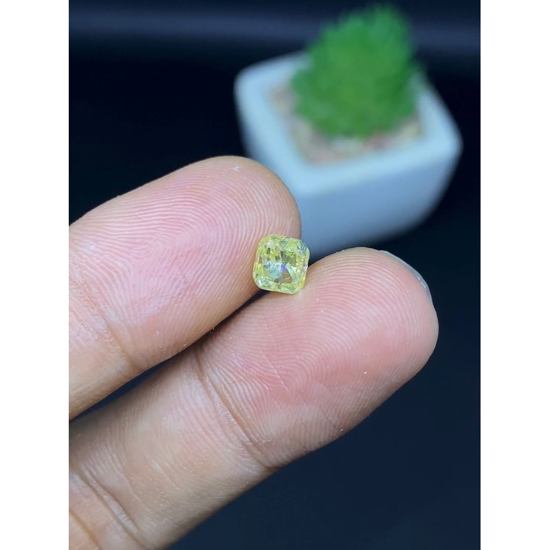 Jual Berlian Fancy Yellow 1,01 carat Model Cusshion Si1 / Si2est Cincin Emas Berlian Cincin Berlian 