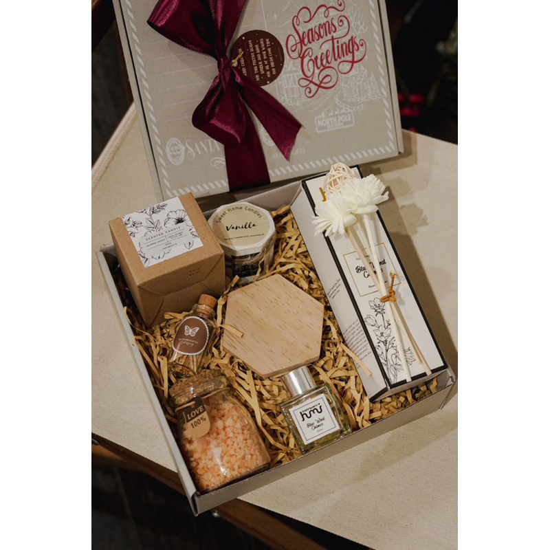 

KEMI - Hampers Natal/Hampers Christmas/Kado Natal/Hampers Aromatherapy