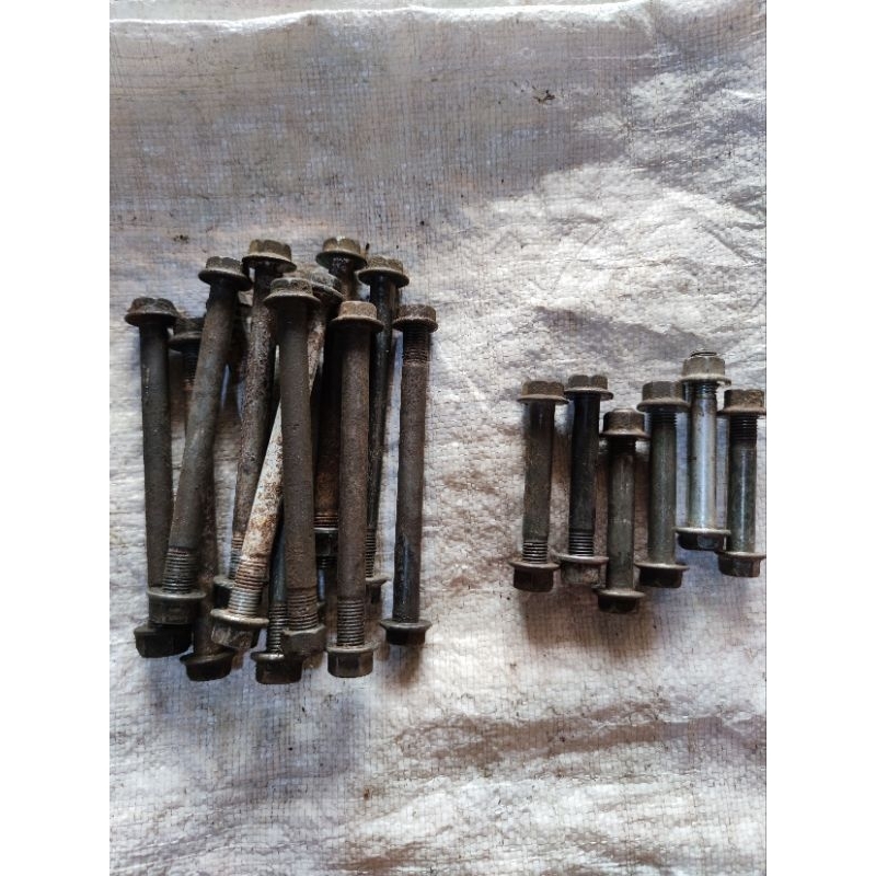Baut mesin/mounting/dudukan mesin vixion copotan