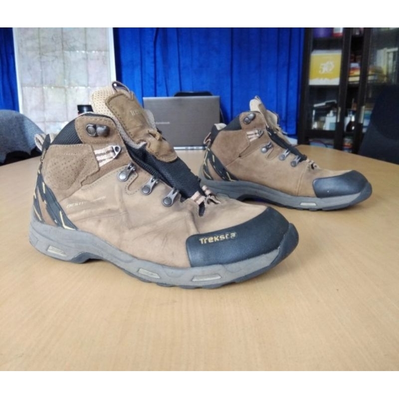 Preloved Sepatu Gunung seri Guide X5 GTX Boot size 40 sepatu outdoor pria Trekstx