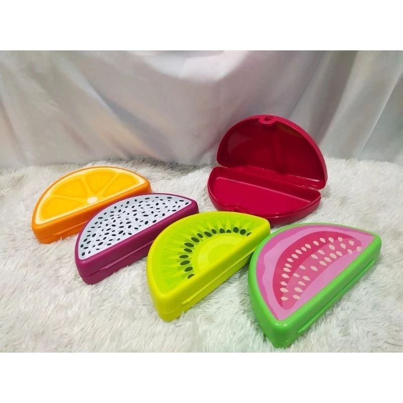 Tupperware tutti fruity keeper sandwich keeper 1pcs, wadah untuk snack dan cemilan