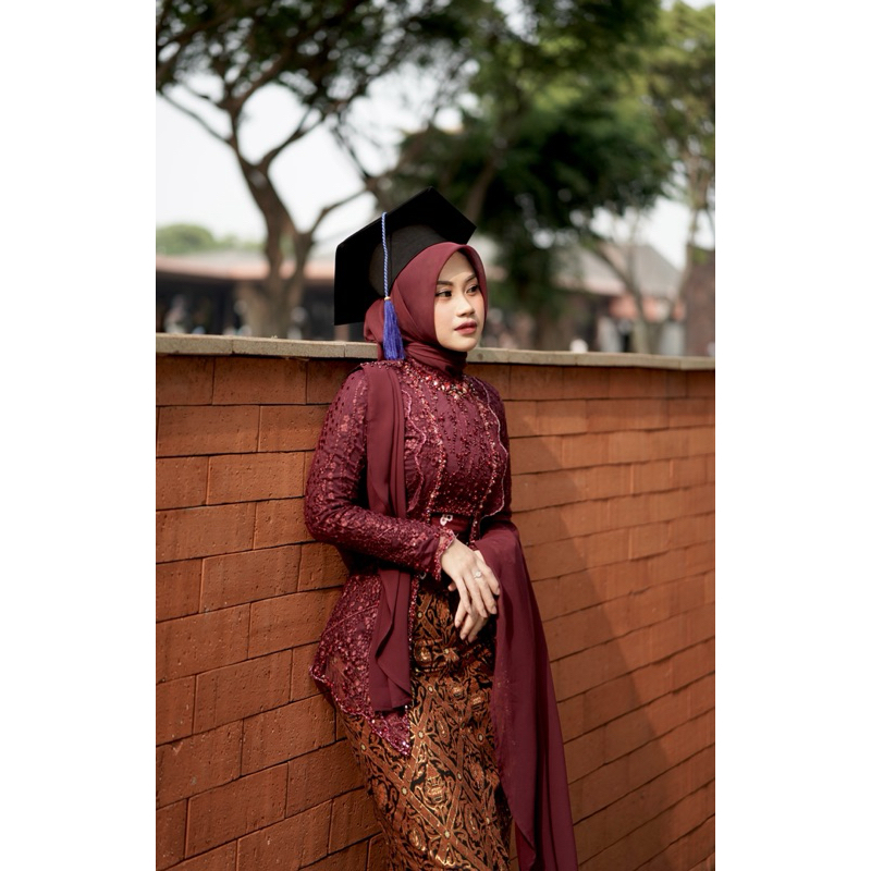 (SEWA KEBAYA) KUTUBARU BURGUNDY FULL SET (KEBAYA KONDANGAN / MODERN / LAMARAN / WISUDA / PHOTOSHOT/P