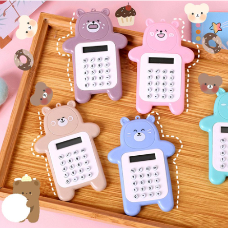

Kalkulator 8 Digit Mini Portable Desain Kartun Beruang Dengan Tombol Karet Untuk Pelajar