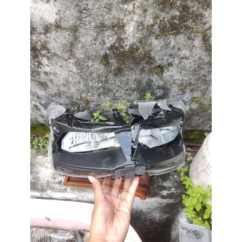 Headlamp vario dan ban depan