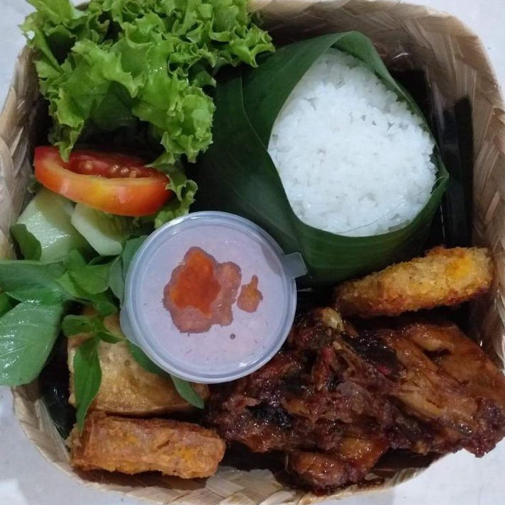

YCLC2561 HOT Paket Nasi Besek Back To Nature
