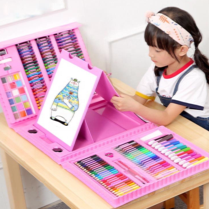 

Dijual Alat Lukis Set 208pcs Crayon Mewarnai Pensil Krayon Warna Alat Menggambar atau Mewarnai Diskon