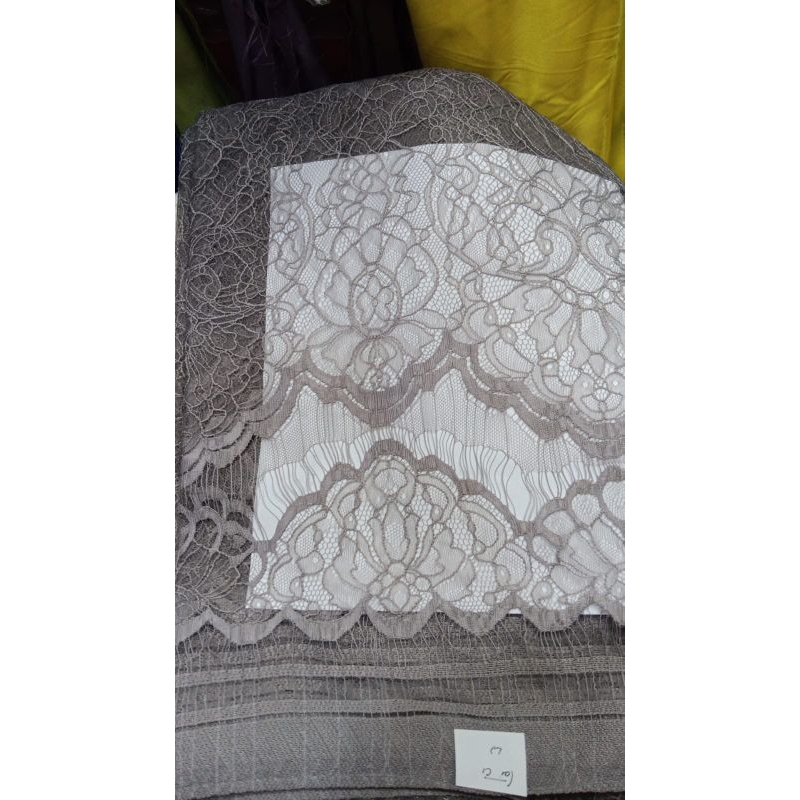 kain brokat kebaya semi prancis Santiles/Chantilly lace