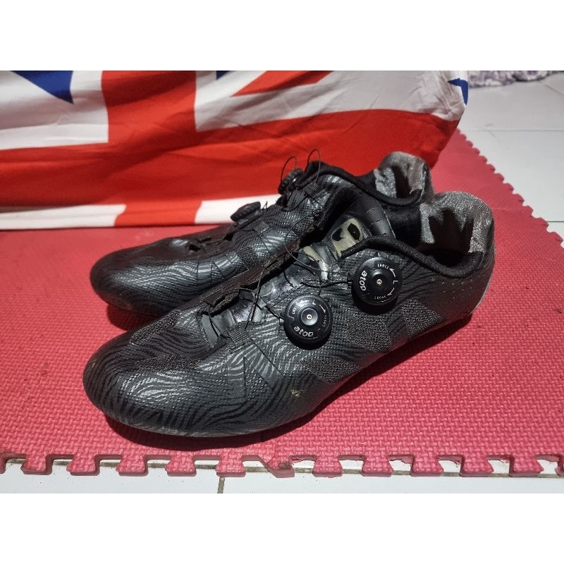 Sepatu Cleat Roadbike Santic York Double Boa size 46 Bekas