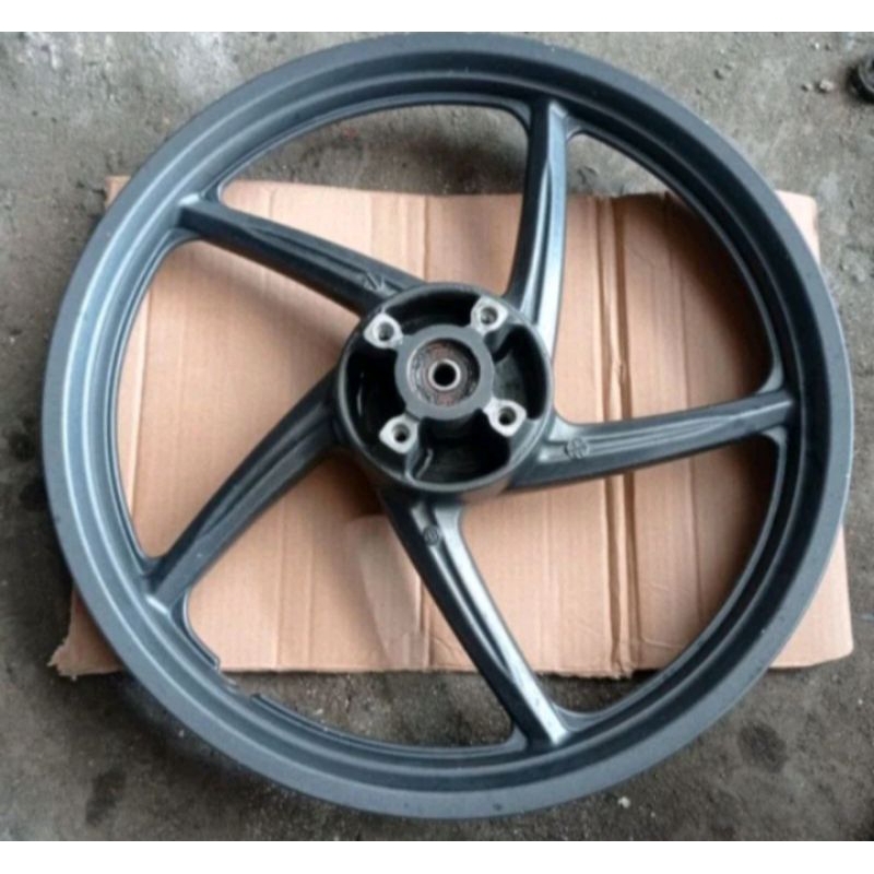 velg resing belakang supra 125  dobel disk/cakram belakang