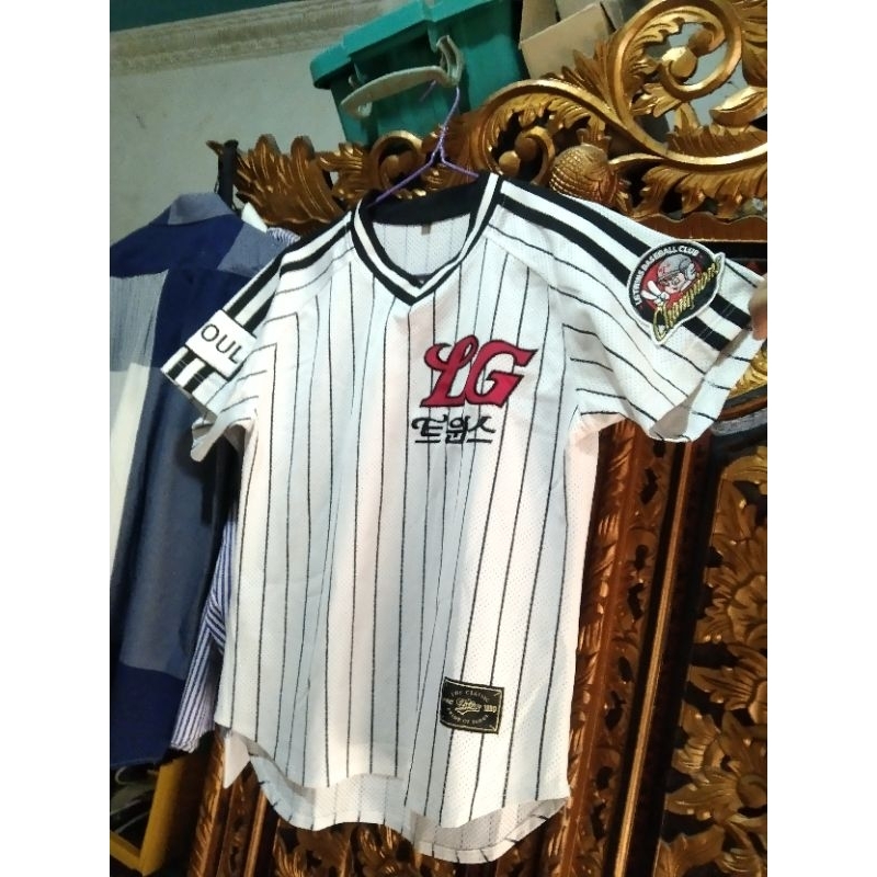 Klasik LG Twins V-Neck