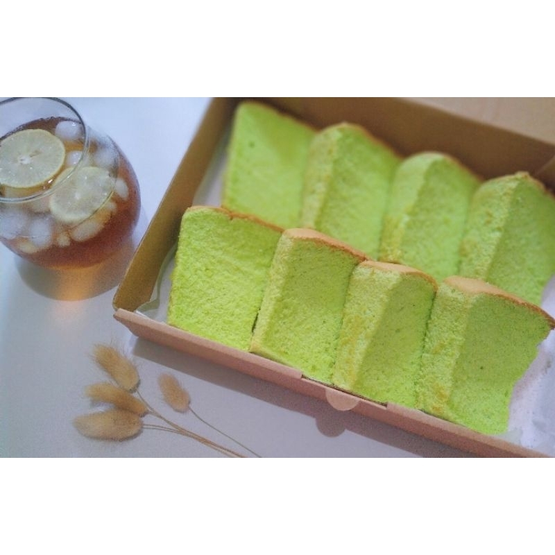 Chiffon Cake Pandan Slice