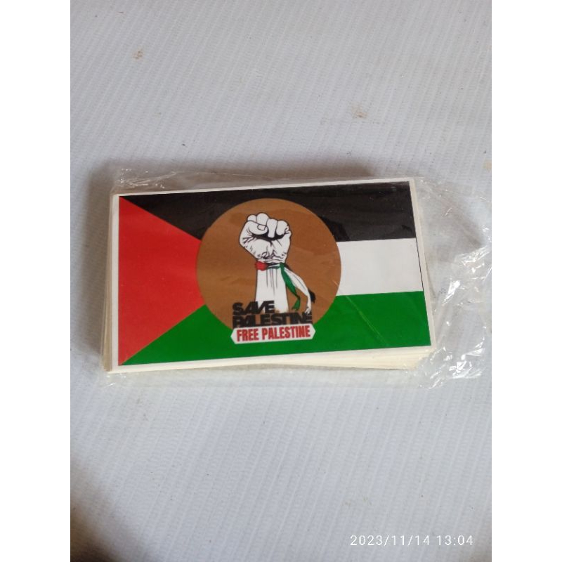 

stiker Free Palestina. 6x10cm Rp 100/pcs. Isi 100pcs. total Rp.10rb.