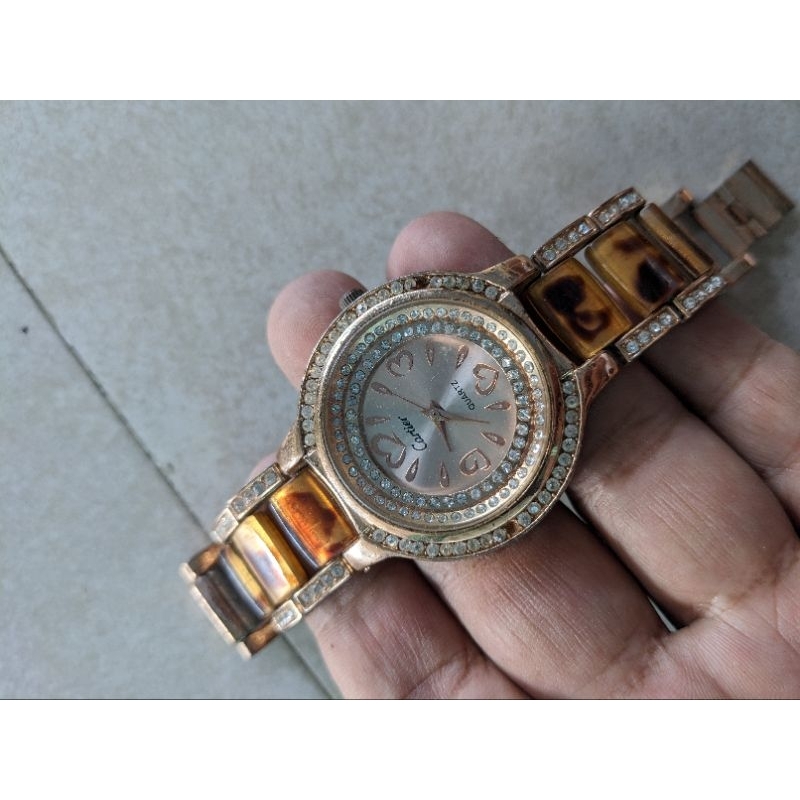 jam tangan Cartier hidup tapi baterai tidak ada