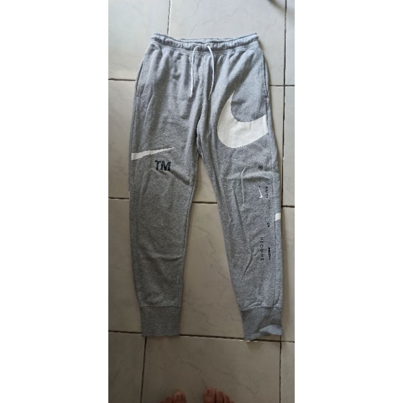 nike big swoosh jogger pants