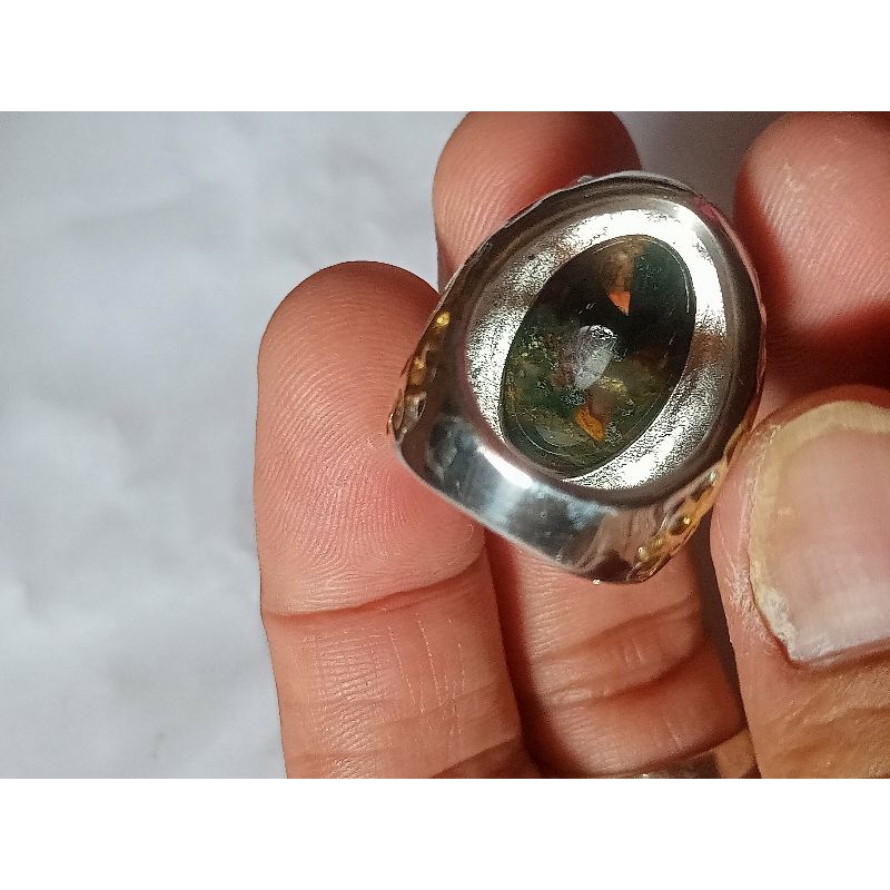 batu pancawarna Klawing kristal