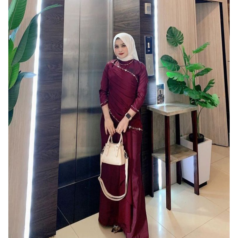 Gaun Mermaid/Dress kondangan/Gaun Wisuda