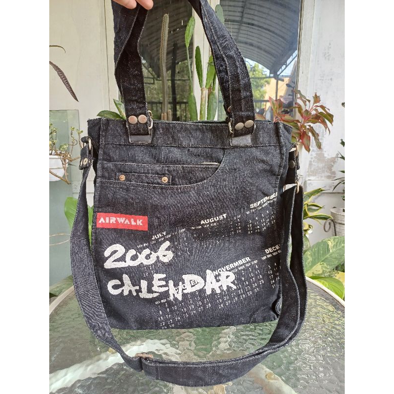 Tas Besar Selempang Tote Airwalk Denim Jeans