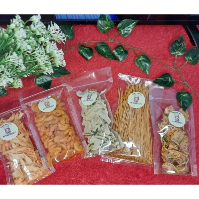 

Aneka cemilan kering