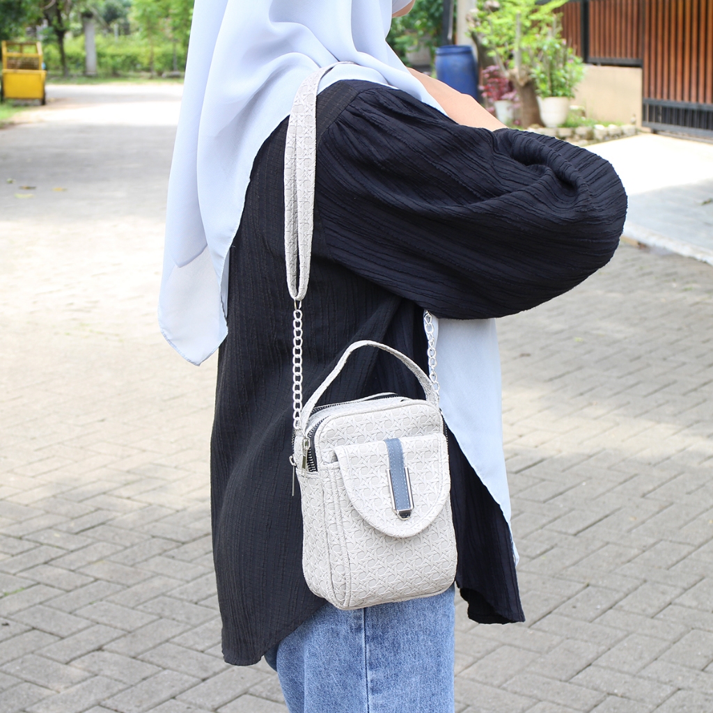 Luna Aura Tas Pouch Hp Wanita Alexa Motif IW 79 Slingbag Wanita Terbaru Tas Hp &amp; Koin Tas ootd