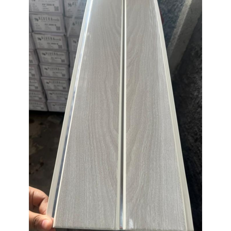 Plafon pvc abu-abu glossy nat silver merk alvera 2011