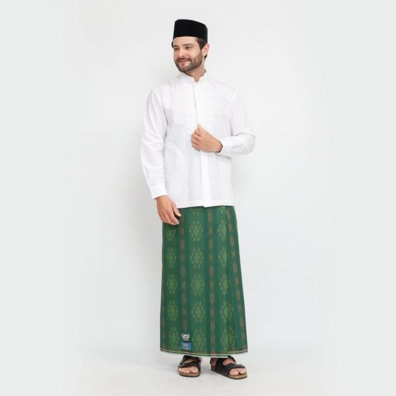 SARUNG BHS CLASSIC GOLD MOTIF C44 DKA WARNA HIJAU