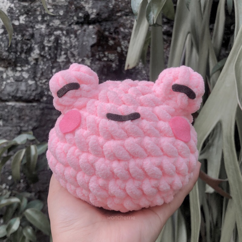 [ READY STOCK ] Boneka Rajut Amigurumi Kodok / Crochet Frog Plushie