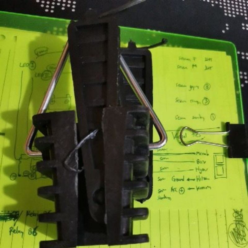 Klem tarikan kabel SR Pln twisted pengencang kabel