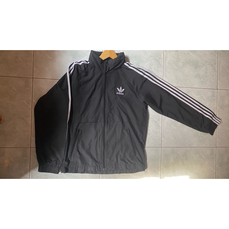 Jacket running windbreaker olahraga adidas thrift bekas
