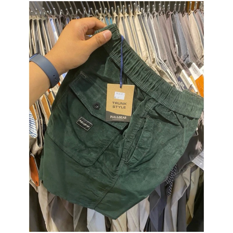 celana pendek pria corduroy pull&bear