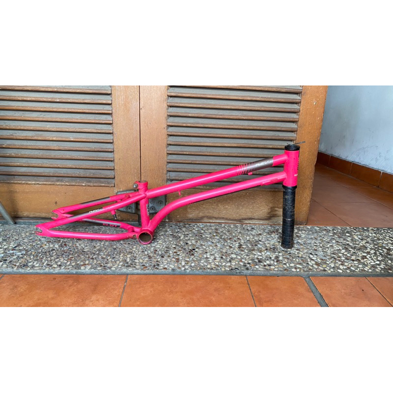 frame bmx united rev park