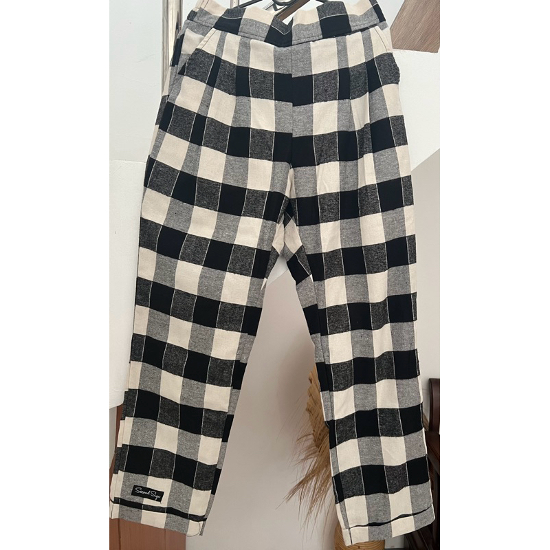 Preloved Pants SecondSign (Original)