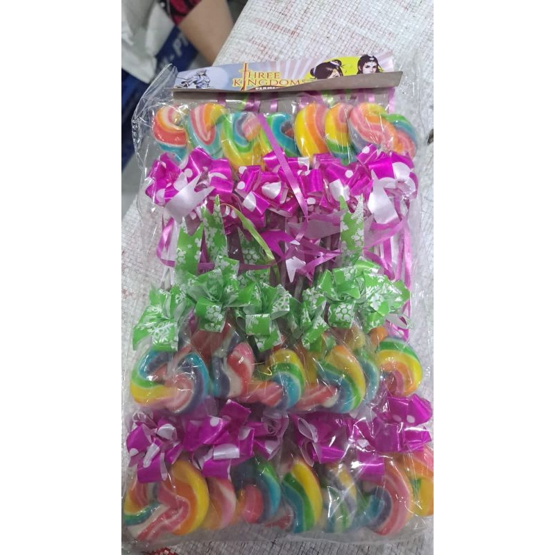 

Permen Lollipop Love Pelangi isi20 pcs