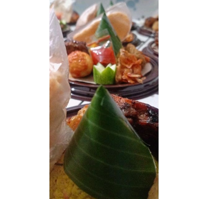 

TUMPENG MINI PREMIUM