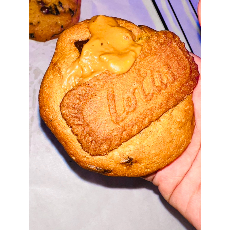 

large Lotus NYS Cookies by Sweetbutter