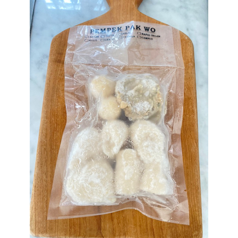 

Pempek Campur Khas Palembang -1 Pack isi 10 Pcs