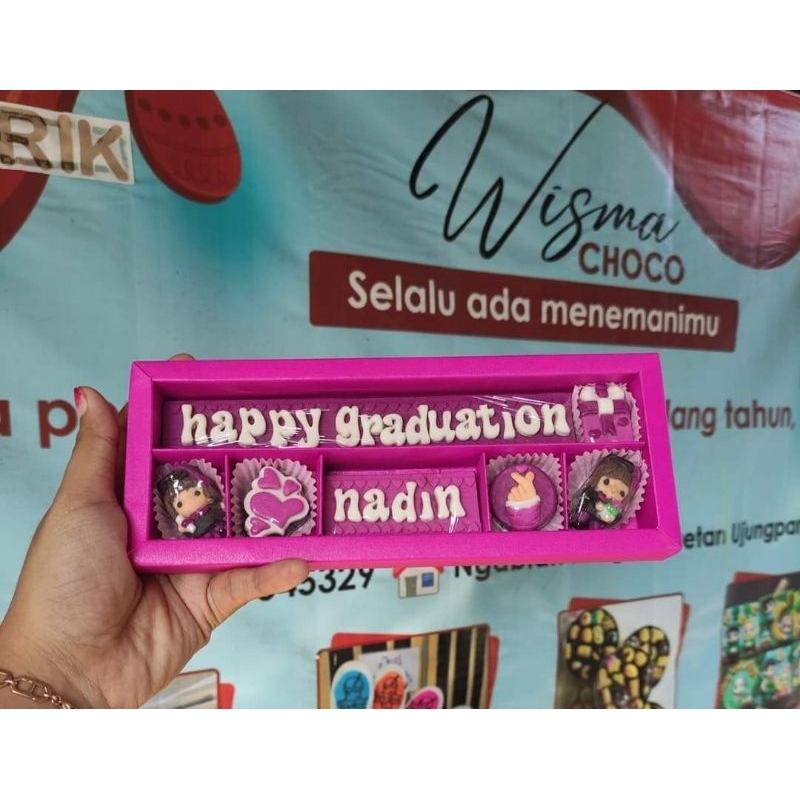 

COKLAT KARAKTER BOX BUAT KADO ULANGTAHUN