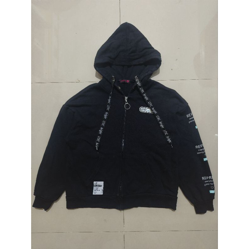 Hoodie Wanita Brand Love Toxic