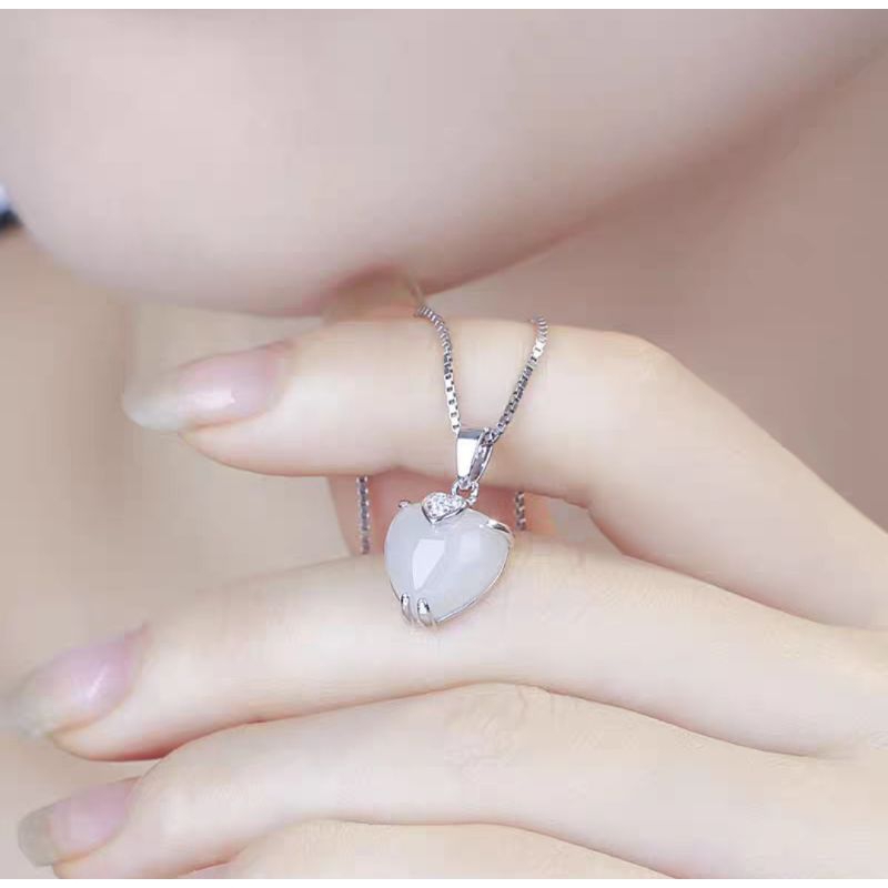 Kalung Liontin Titanium Batu Giok Model Love