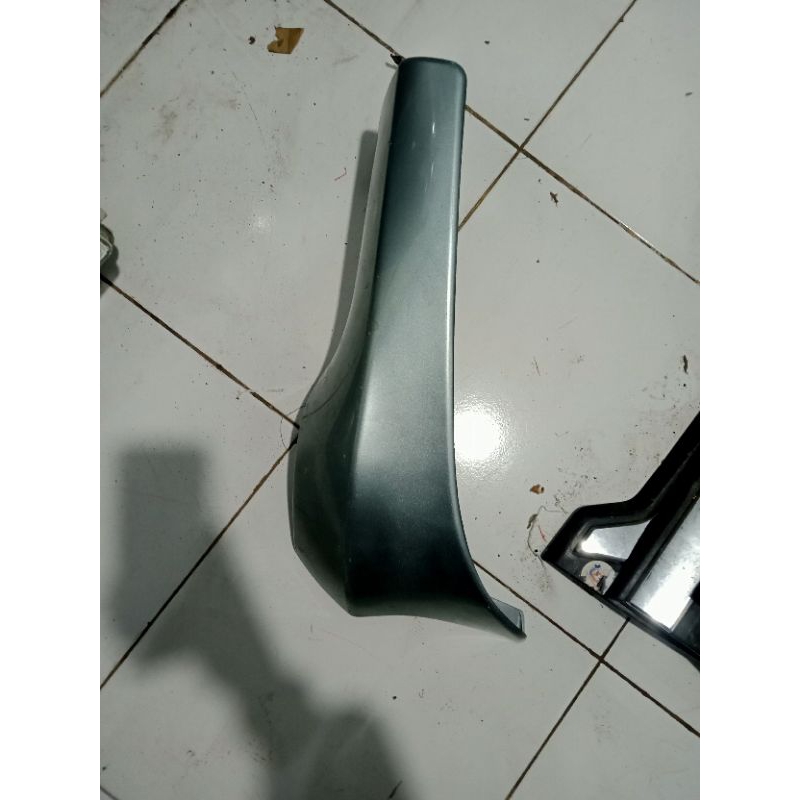 bodykit Yaris 2009-2010-2011 bumper belakang