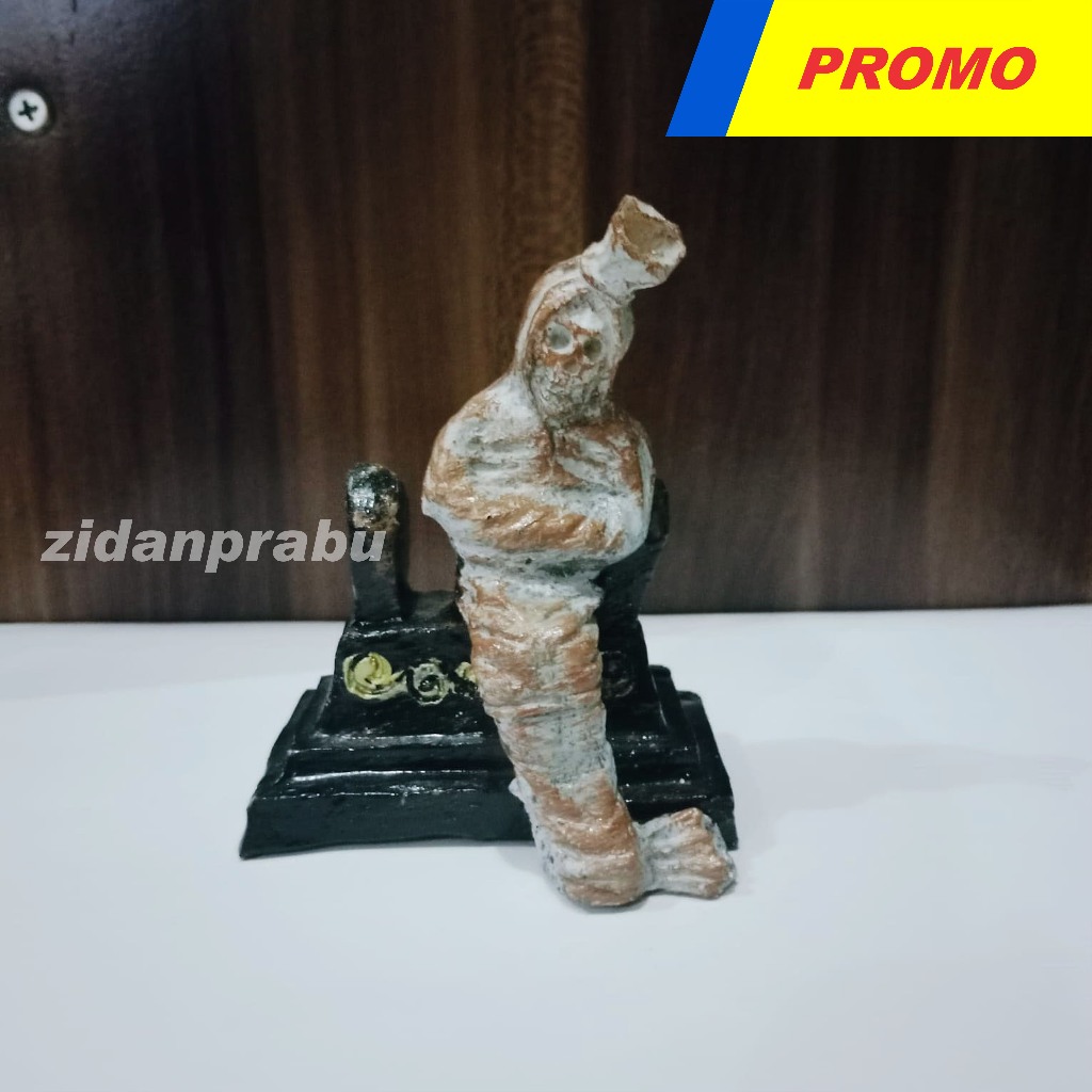 Hiasan aquarium fiber pocong