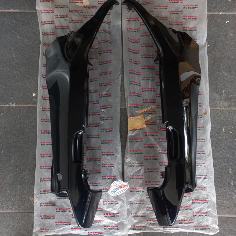 Cover body bodi belakang Kaze R hitam