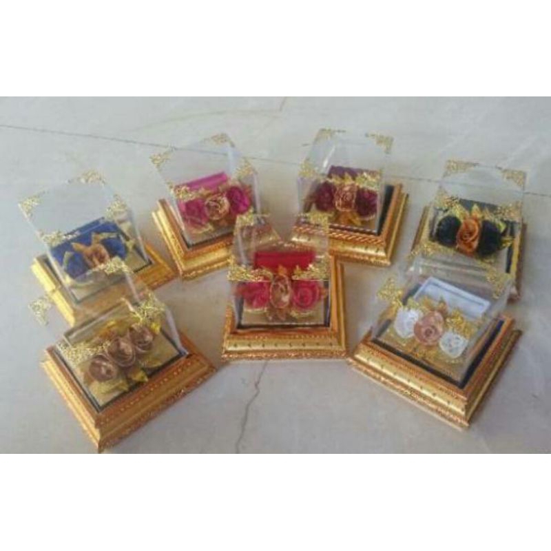 

Hantaran Seserahan Perkawinan - Tempat Perhiasan cincin - Tempat Perhiasan Seserahan Cincin - Tempat Perhiasan tempat seserahan lamaran pernikahan perhiasan cincin full mika