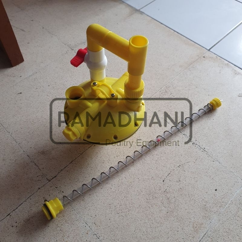 Regulator Air Nipel Tempat Minum Ayam Pengatur Tekanan Nipel Water Regulator Pressure Kuning